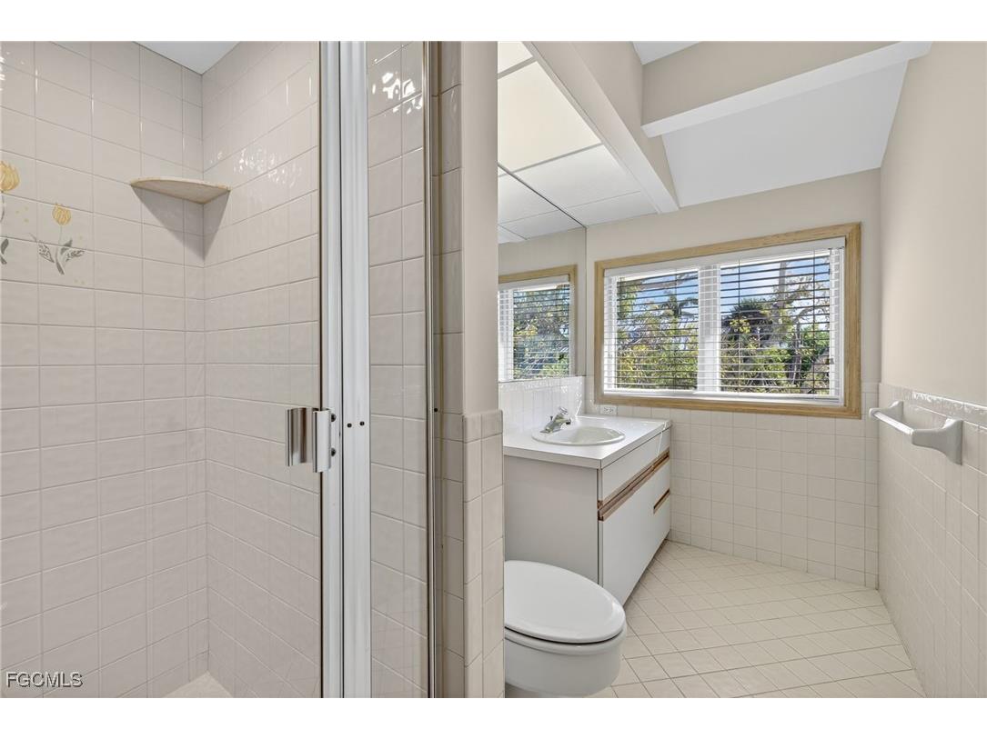 4400 Gulf Pines Drive Sanibel FL 33957 2025019882 image25