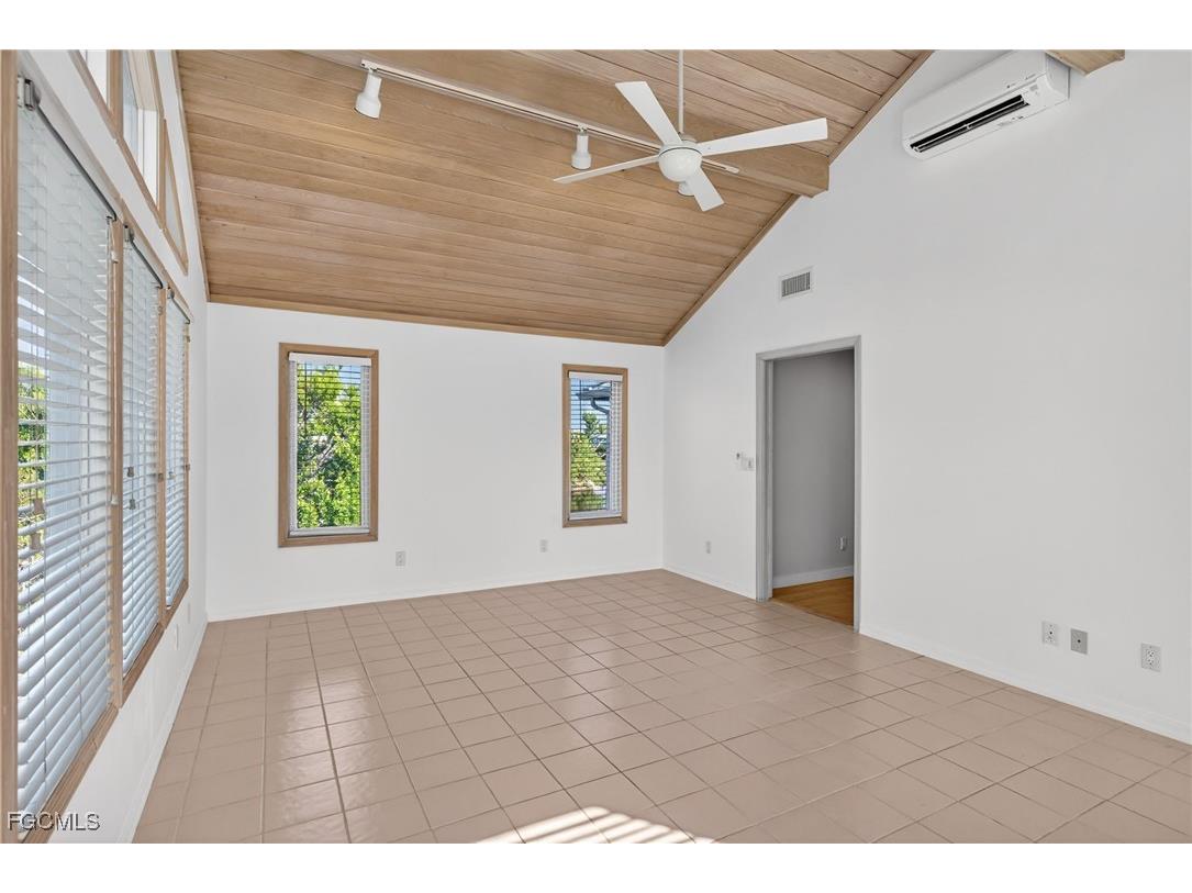 4400 Gulf Pines Drive Sanibel FL 33957 2025019882 image30