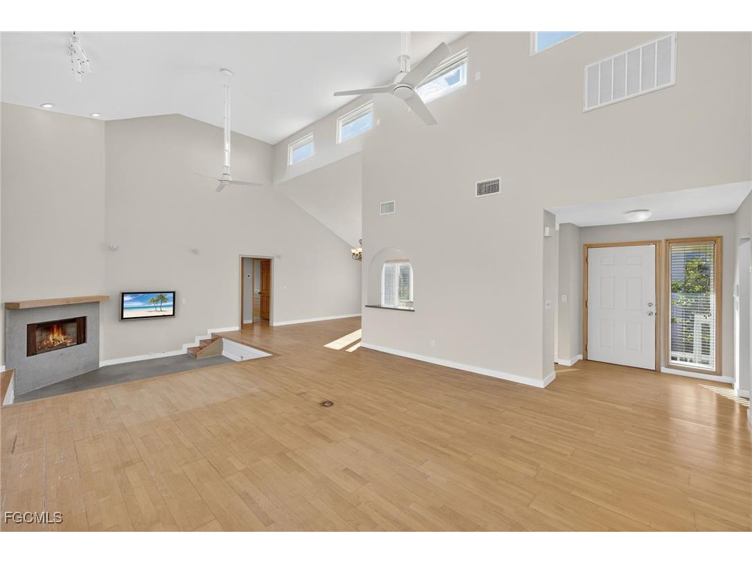 4400 Gulf Pines Drive Sanibel FL 33957 2025019882 image5