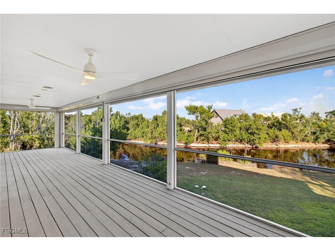 4400 Gulf Pines Drive Sanibel FL 33957 2025019882 image8