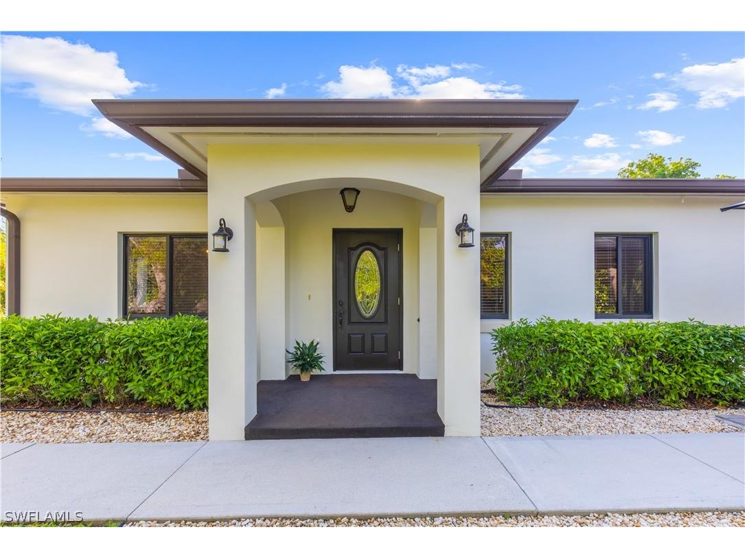 4400 Vanda Drive Bonita Springs FL 34134 224043308 image1