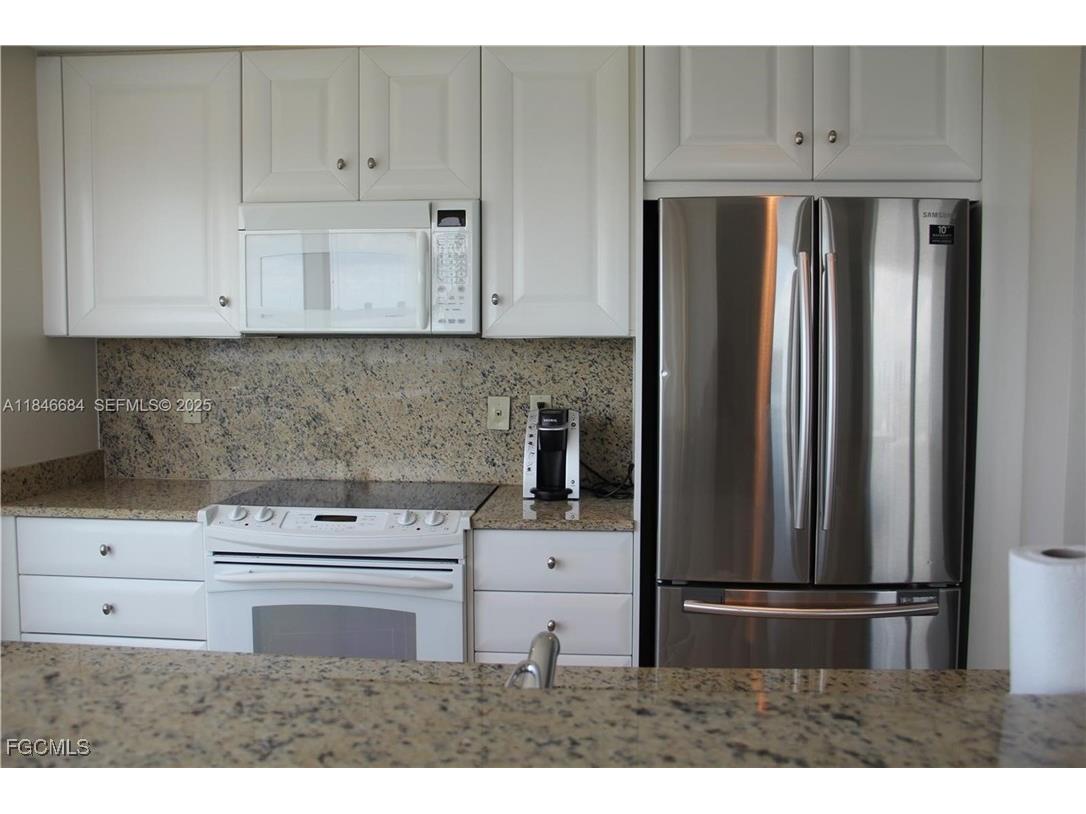 4401 Collins Ave #1915/1917 Miami Beach FL 33140 2026003593 image11