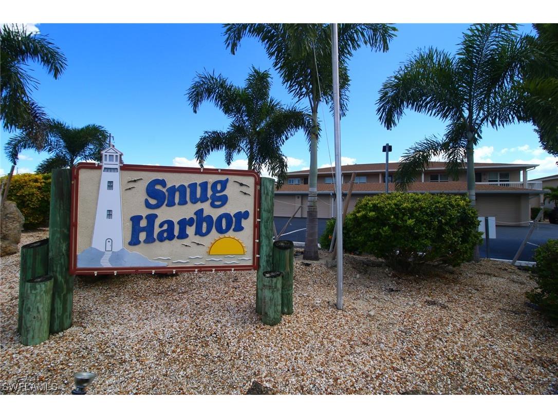 4401 Country Club Boulevard #B4 Cape Coral FL 33904 223079480 image1