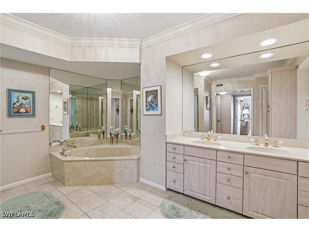 4401 Gulf Shore Boulevard N #1206 Naples FL 34103 226015503 image19