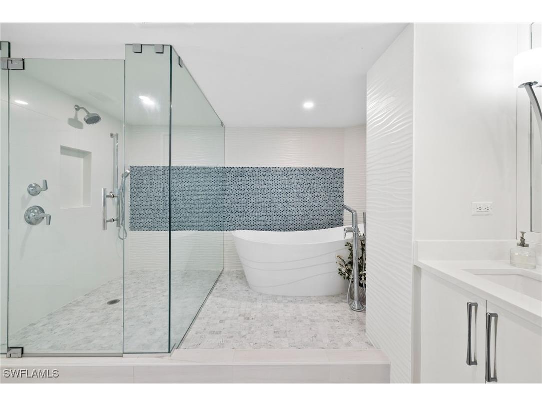 4401 Gulf Shore Boulevard N #1606 Naples FL 34103 225076814 image20