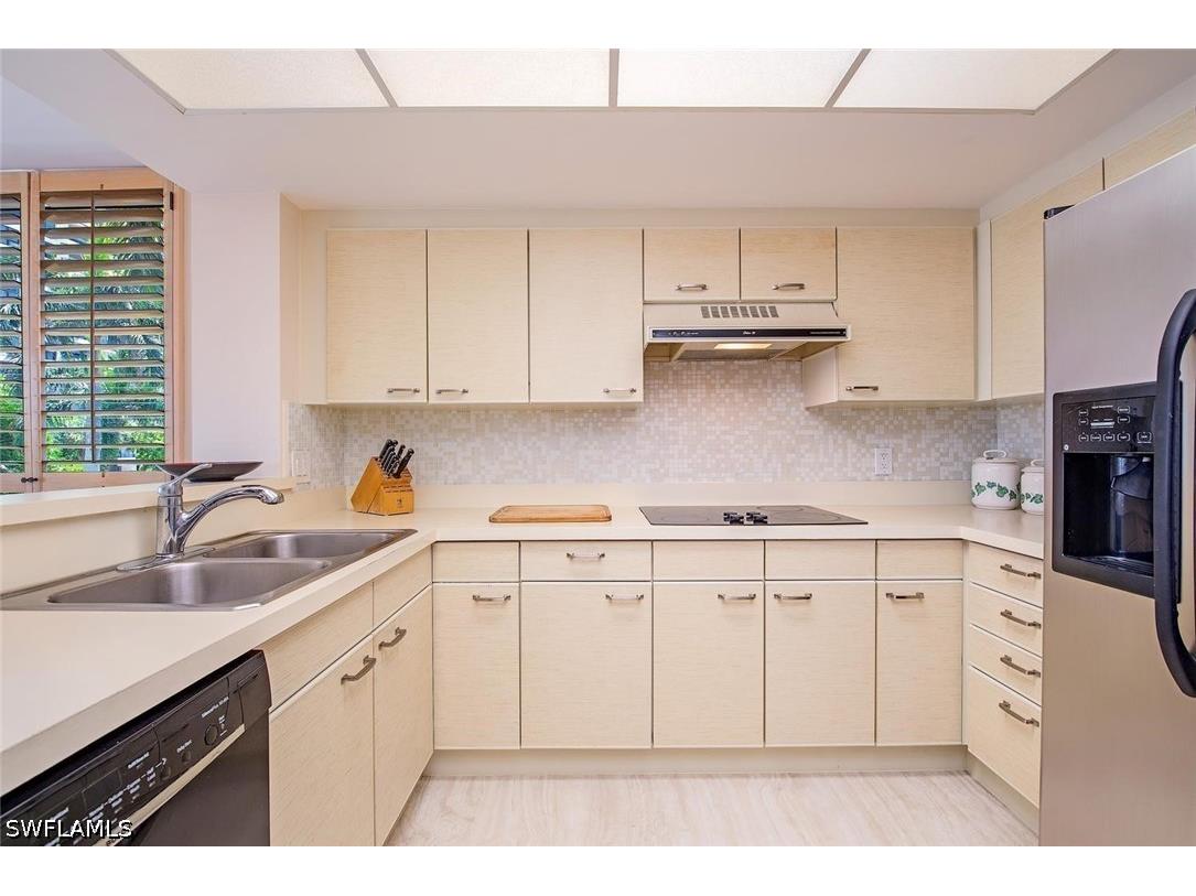 4401 Gulf Shore Boulevard N #D306 Naples FL 34103 226019136 image5