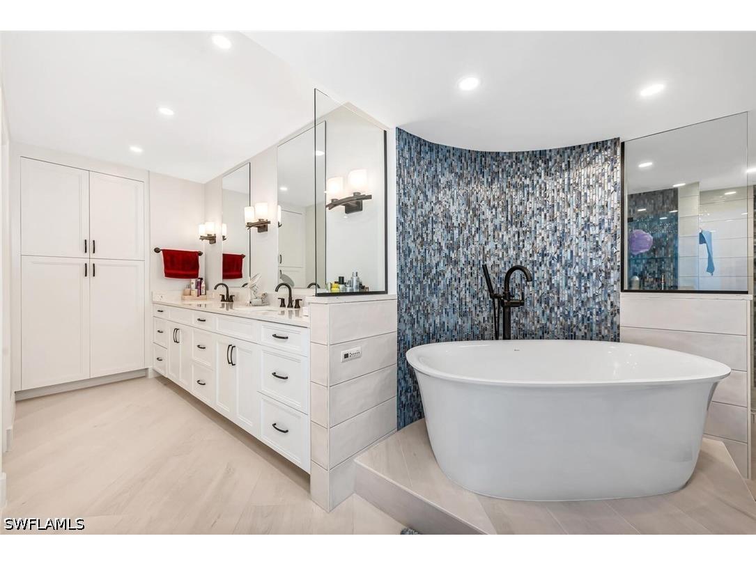 4401 Gulf Shore Boulevard N #PH3 Naples FL 34103 226013709 image15