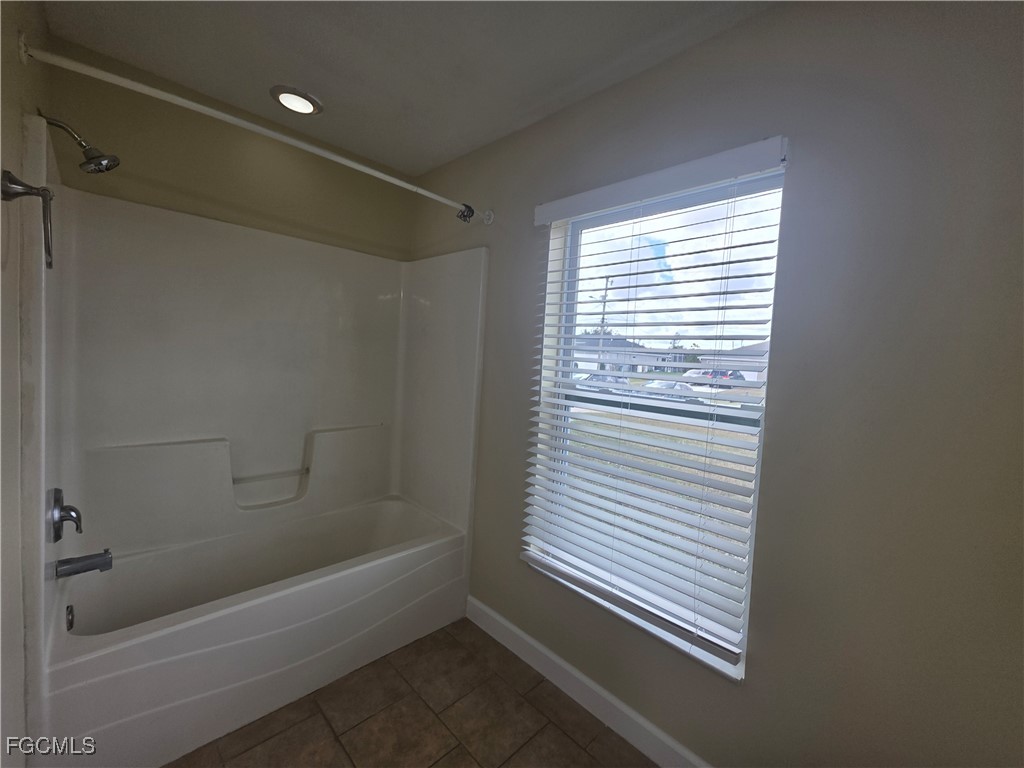 4401 NE 21st Court Cape Coral FL 33909 2025022323 image23