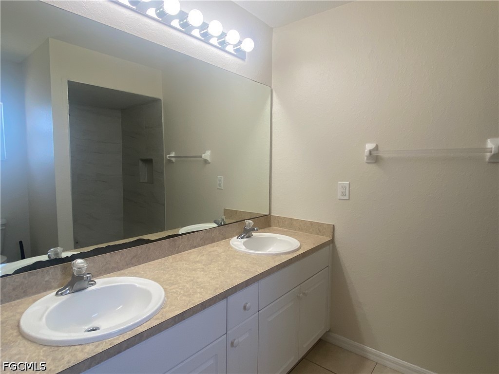 4401 NE 22nd Place Cape Coral FL 33909 2026019828 image7