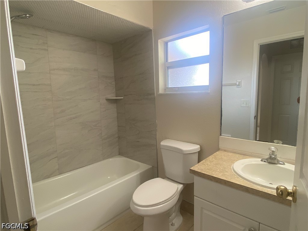 4401 NE 22nd Place Cape Coral FL 33909 2026019828 image9