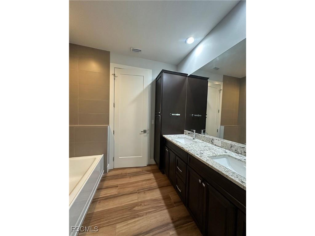 4402 Chiquita Boulevard S Cape Coral FL 33914 2025018625 image15