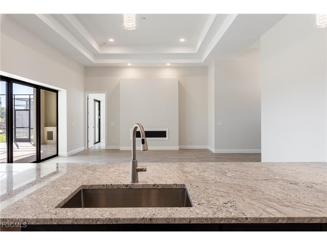 4403 SW 10th Avenue Cape Coral FL 33914 2025019613 image10