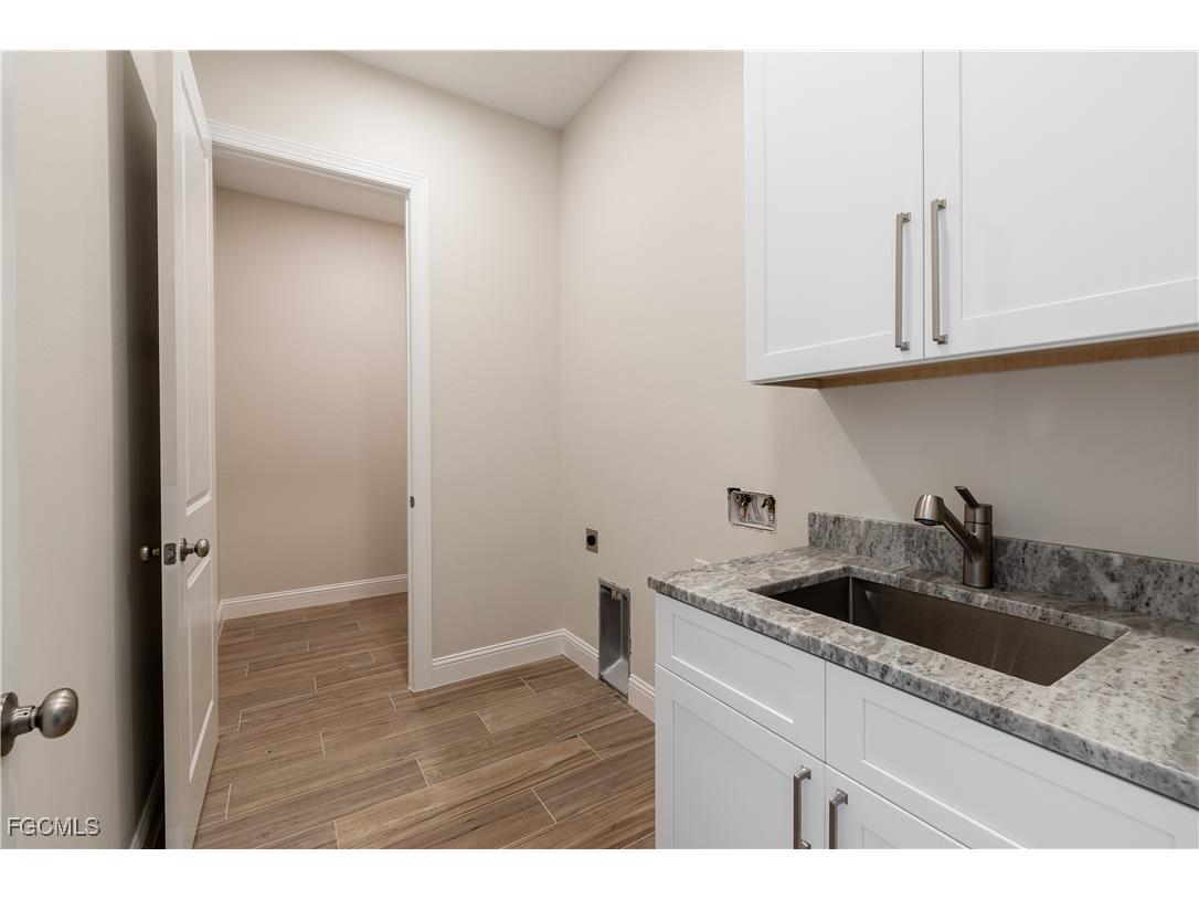 4403 SW 10th Avenue Cape Coral FL 33914 2025019613 image14