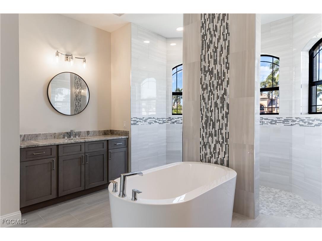 4403 SW 10th Avenue Cape Coral FL 33914 2025019613 image18