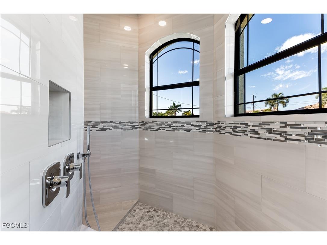 4403 SW 10th Avenue Cape Coral FL 33914 2025019613 image19