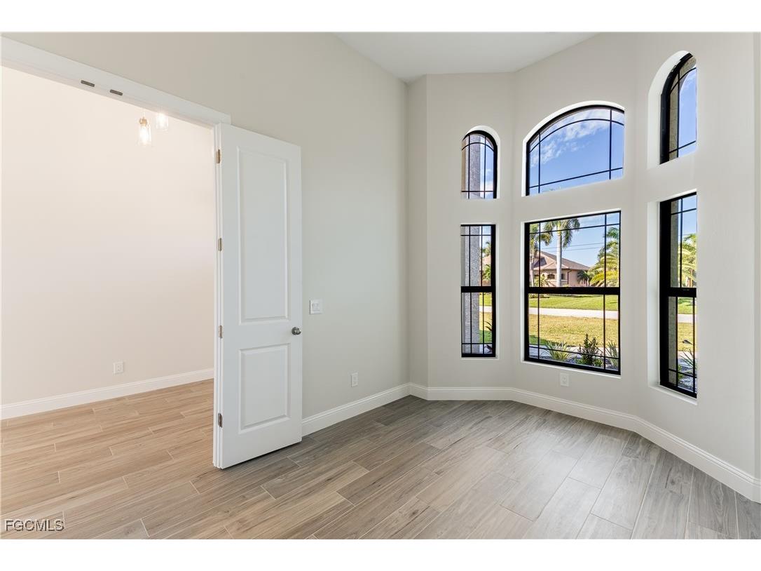 4403 SW 10th Avenue Cape Coral FL 33914 2025019613 image5