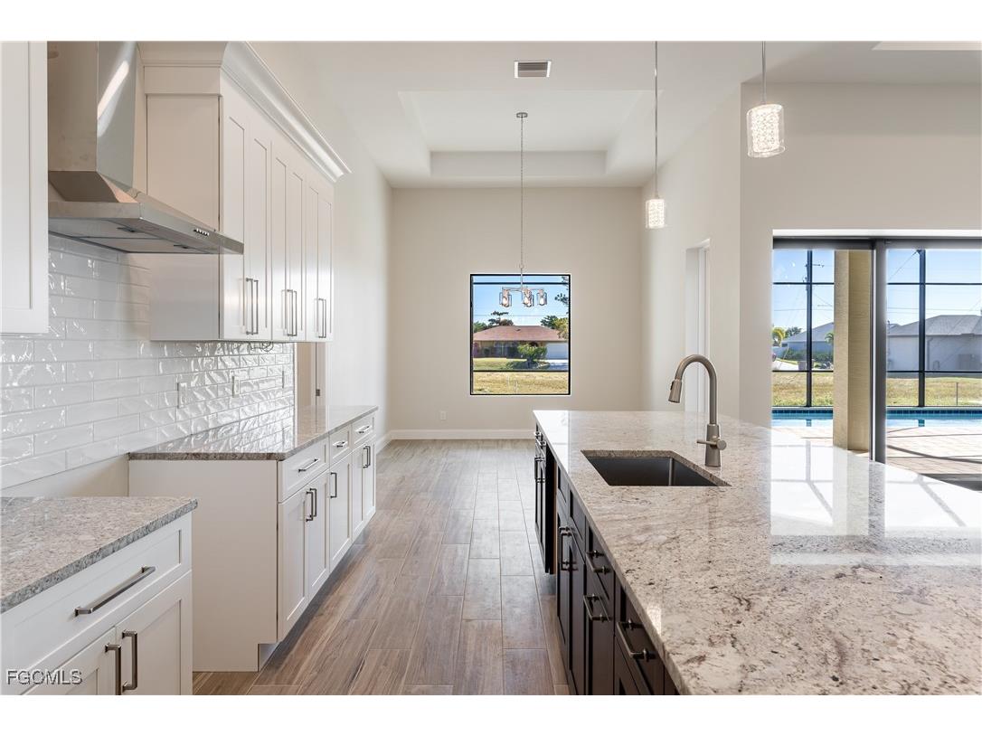 4403 SW 10th Avenue Cape Coral FL 33914 2025019613 image8