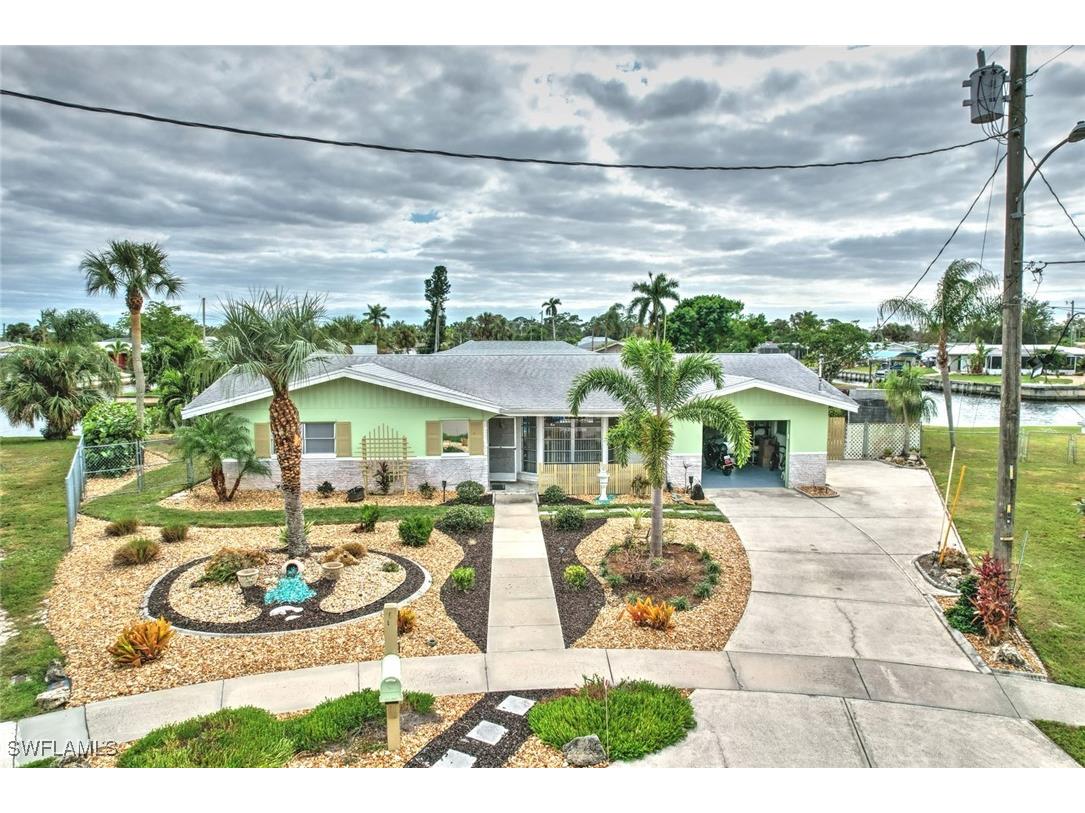 4404 N Bay Circle North Fort Myers FL 33903 224094169 image1