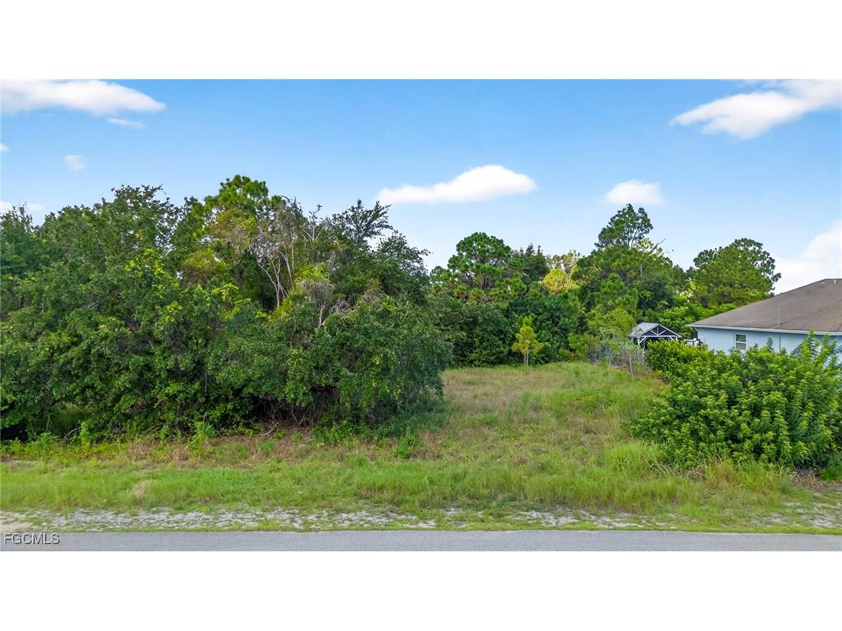 4404 Ruth Avenue S Lehigh Acres FL 33976 2025006989 image1
