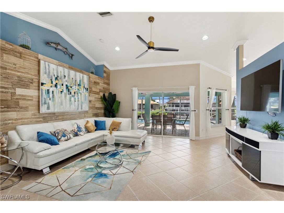 4407 Pelican Boulevard Cape Coral FL 33914 223088417 image1