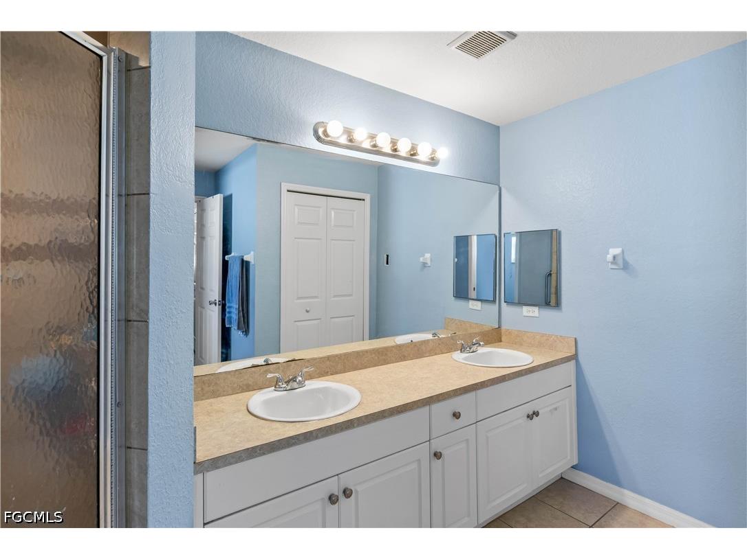 4409 Jacaranda Parkway W Cape Coral FL 33993 2026026998 image13
