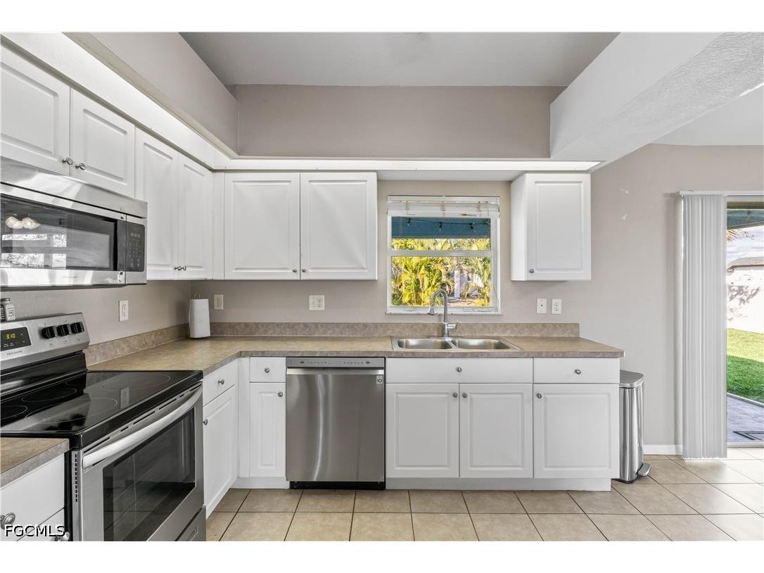 4409 Jacaranda Parkway W Cape Coral FL 33993 2026026998 image5