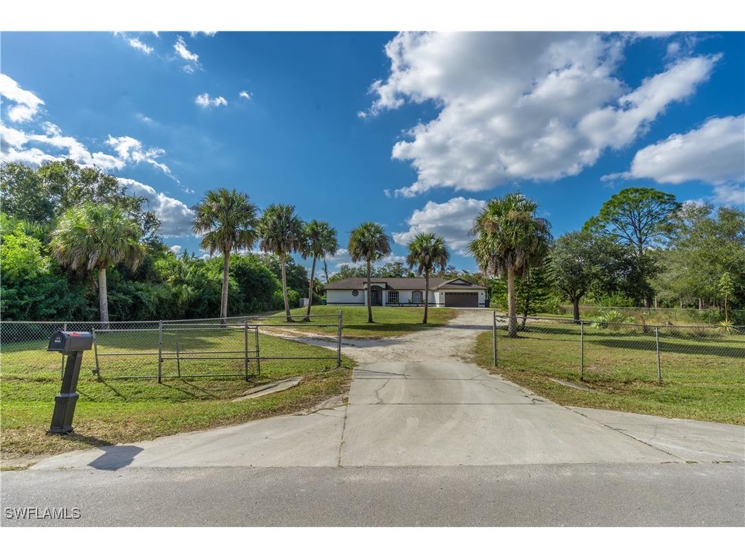 441 22nd Street NE Naples FL 34120 225079770 image1