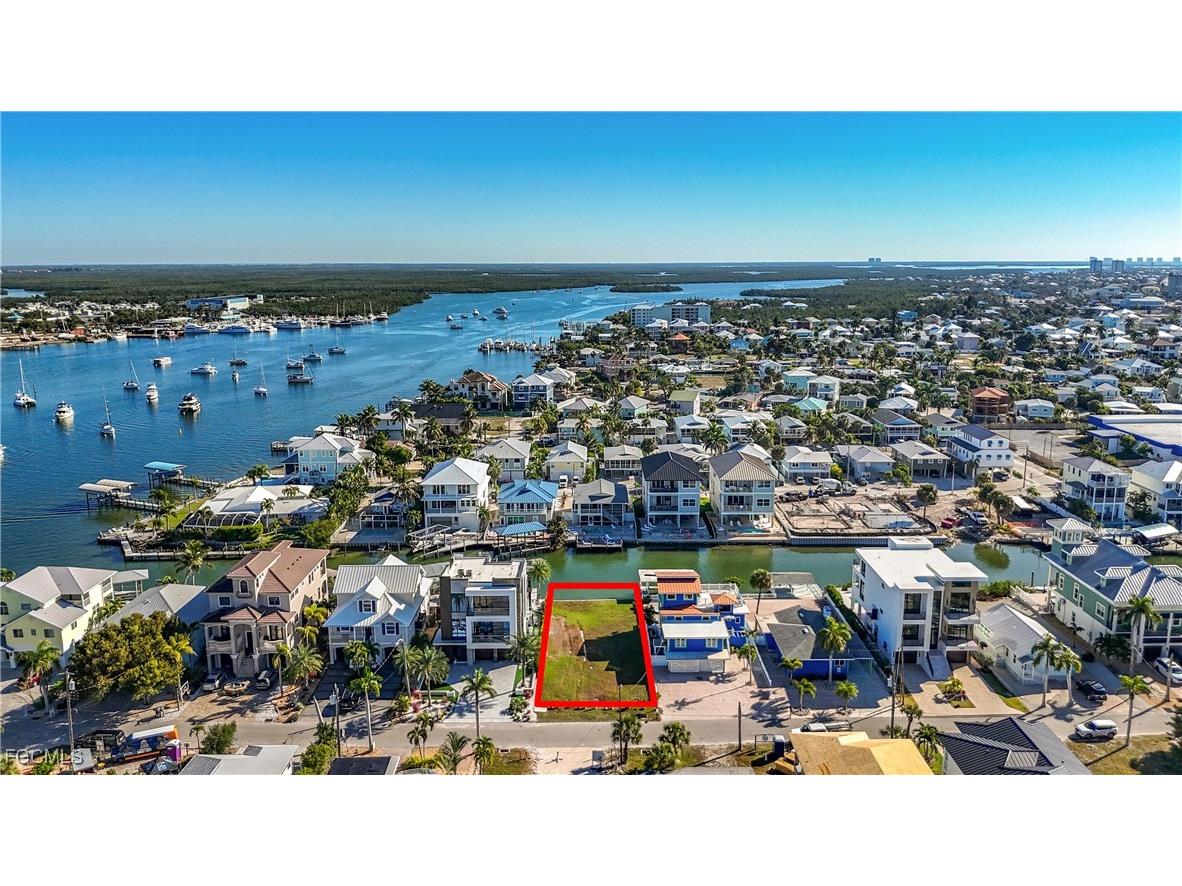 441 Palermo Circle Fort Myers Beach FL 33931 2025026374 image1
