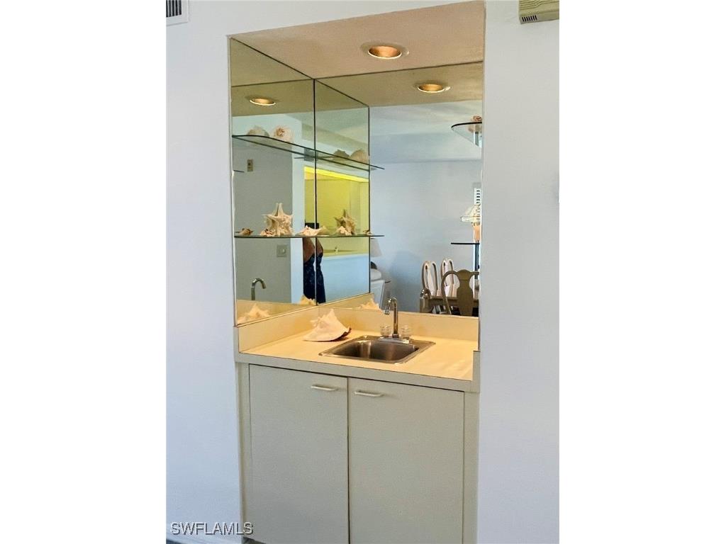 4410 Chantelle Drive #201H Naples FL 34112 225065352 image20