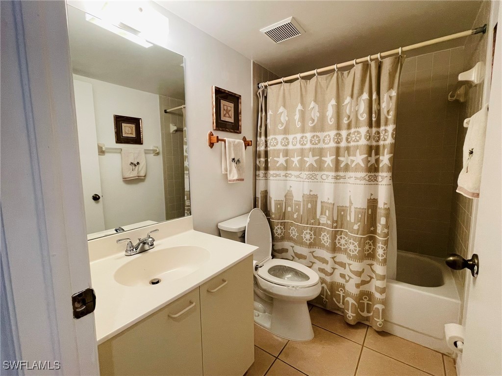 4410 Chantelle Drive #201H Naples FL 34112 225065352 image24