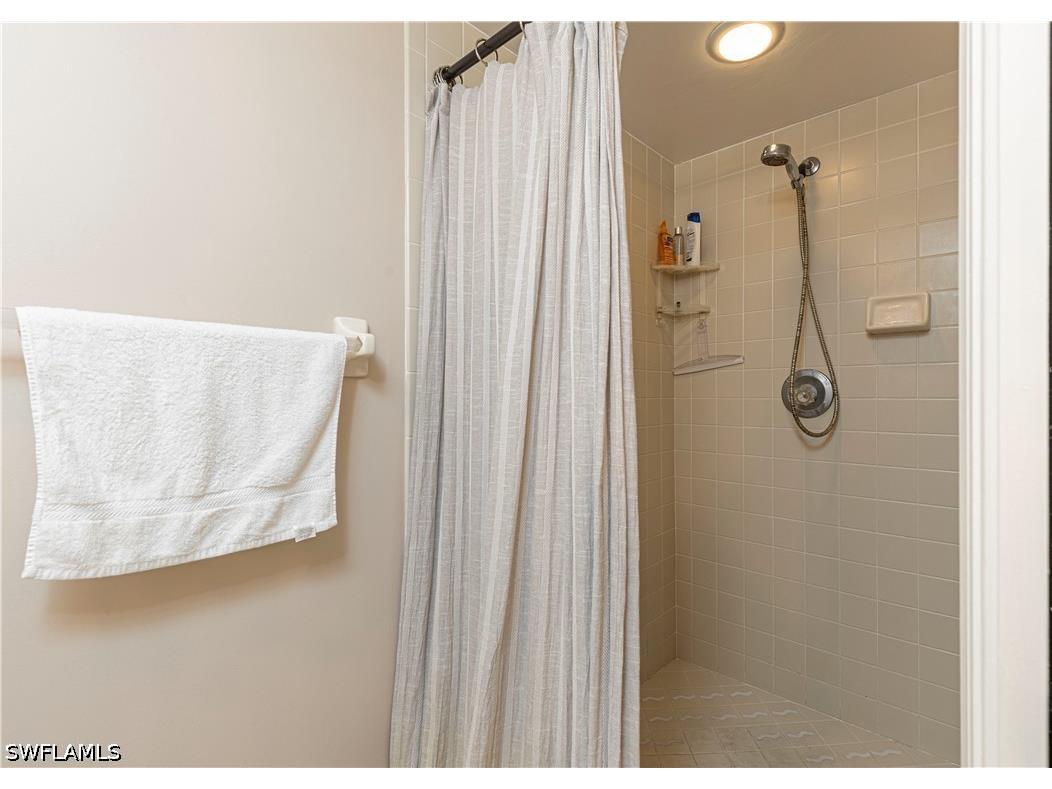 4410 Chantelle Drive #H-205 Naples FL 34112 226015006 image18