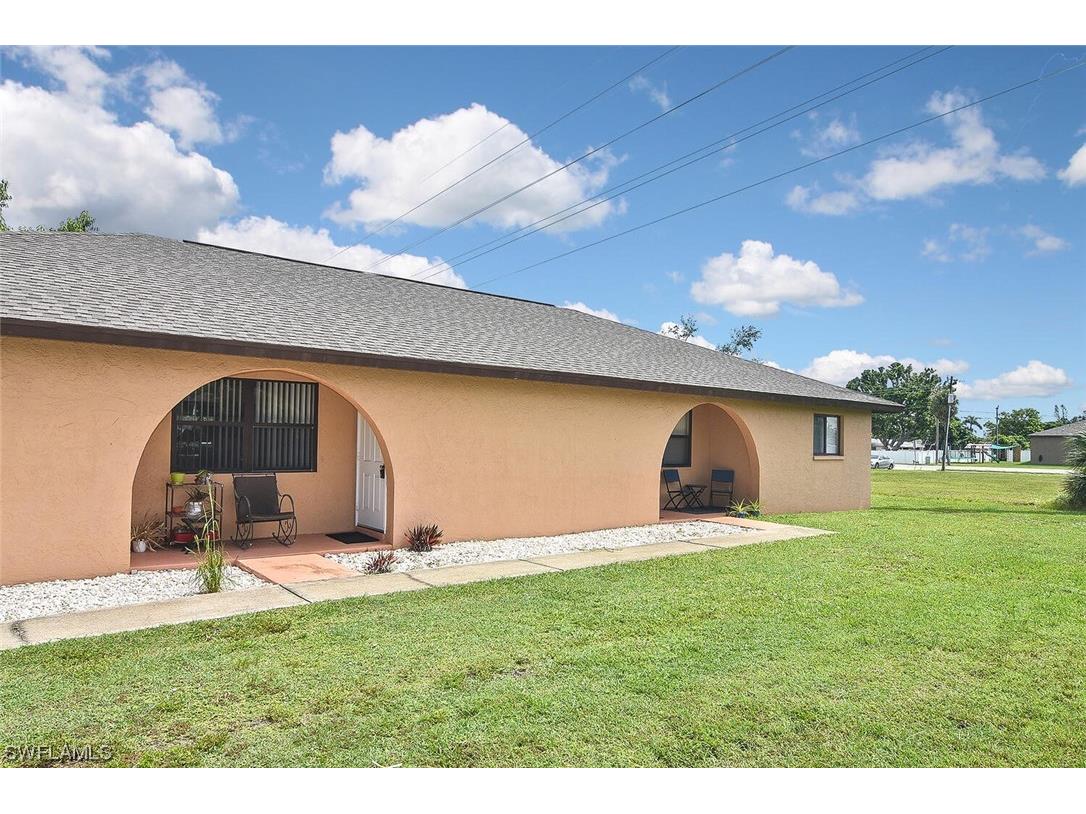 4411-4413 SW Santa Barbara Place Cape Coral FL 33914 223058555 image1
