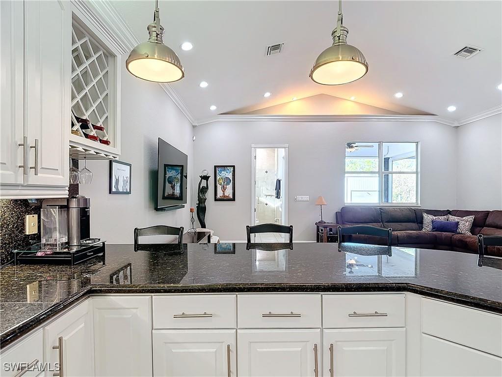 4411 Pine Ridge Road Naples FL 34119 226000349 image16