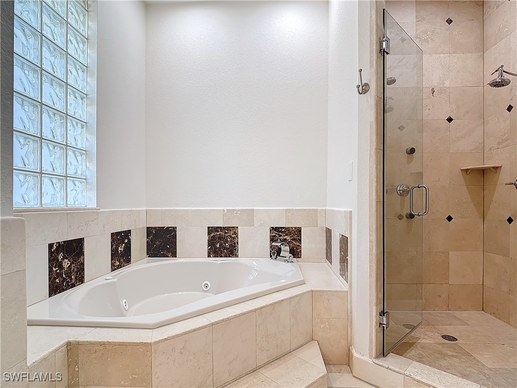 4411 Pine Ridge Road Naples FL 34119 226000349 image37