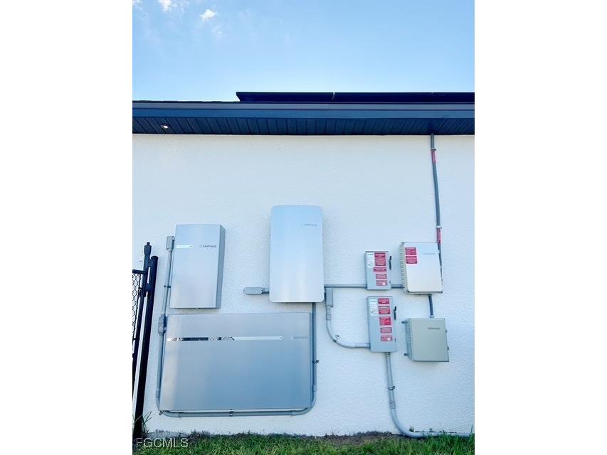 4413 NW 34th Street Cape Coral FL 33993 2026004840 image48
