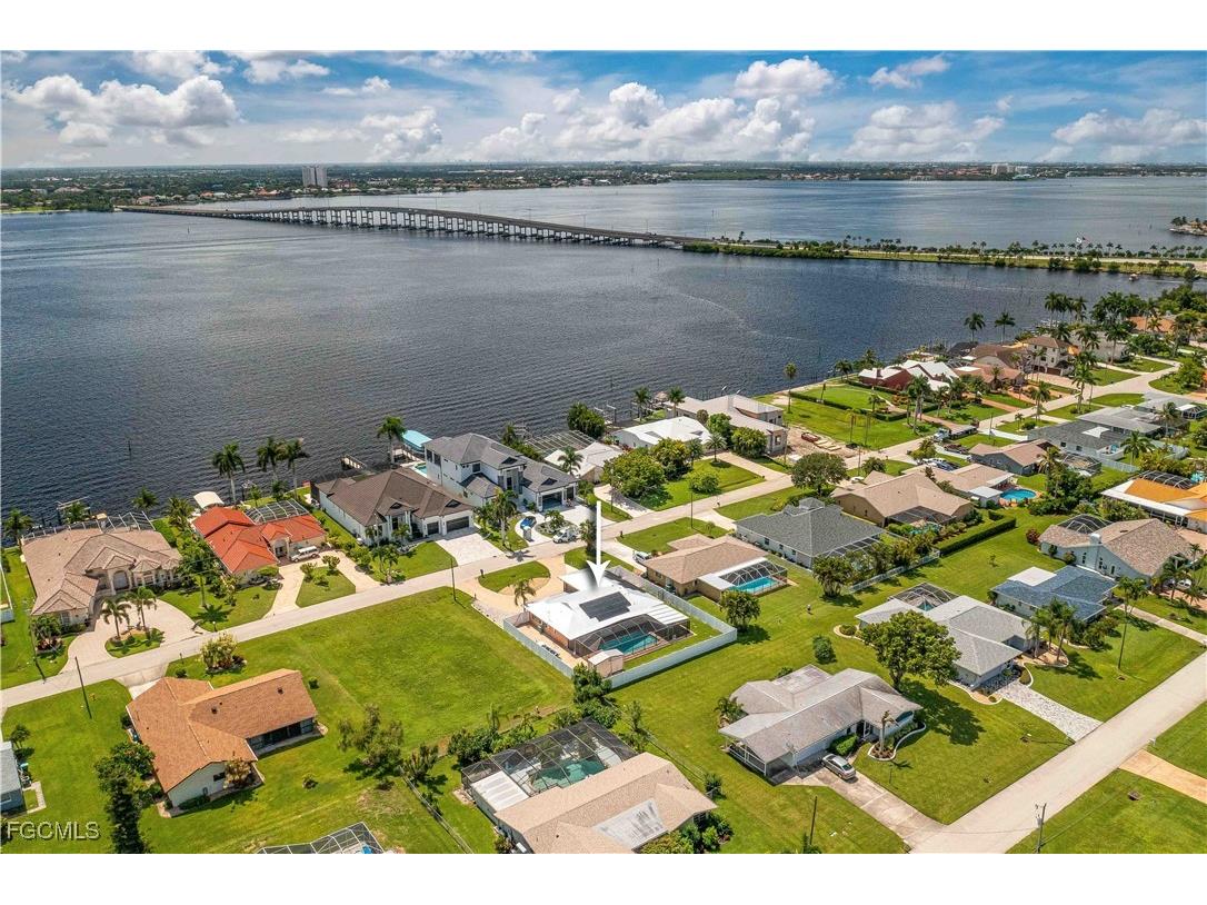 4414 SE 20th Place Cape Coral FL 33904 2025007624 image1