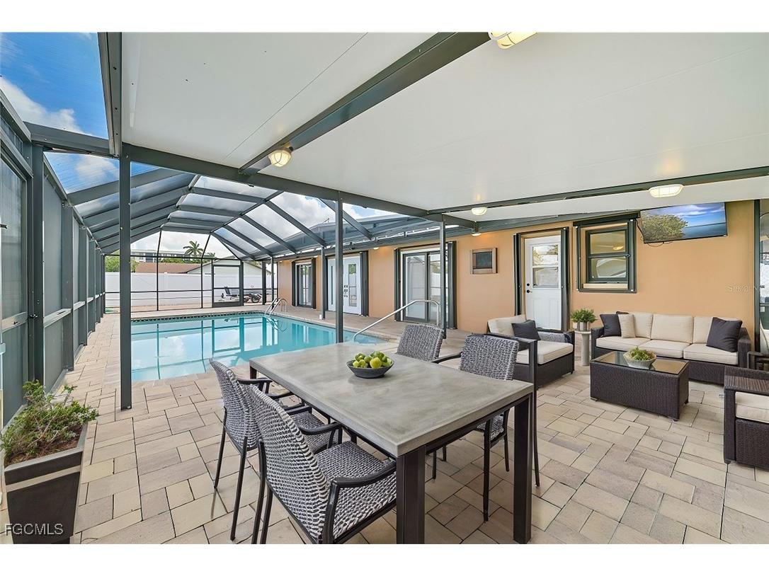 4414 SE 20th Place Cape Coral FL 33904 2025007624 image6