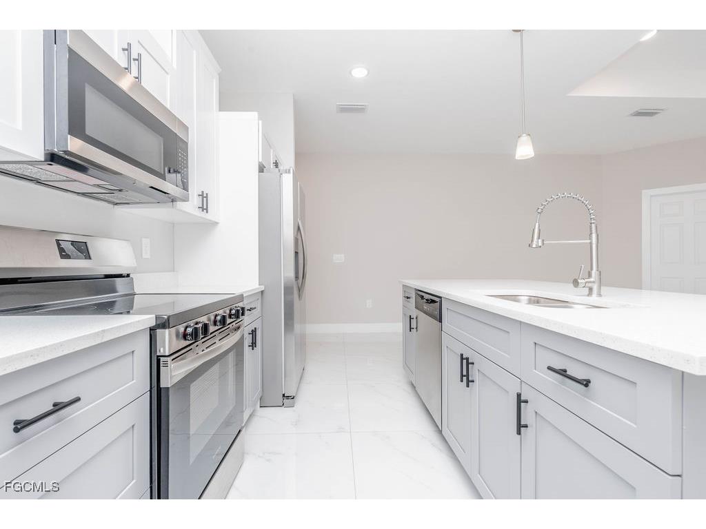 4417 22nd Street SW Lehigh Acres FL 33973 2026002005 image3