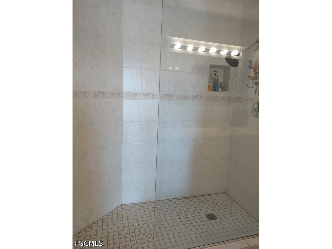 4417 Country Club Boulevard #B8 Cape Coral FL 33904 2026017839 image8