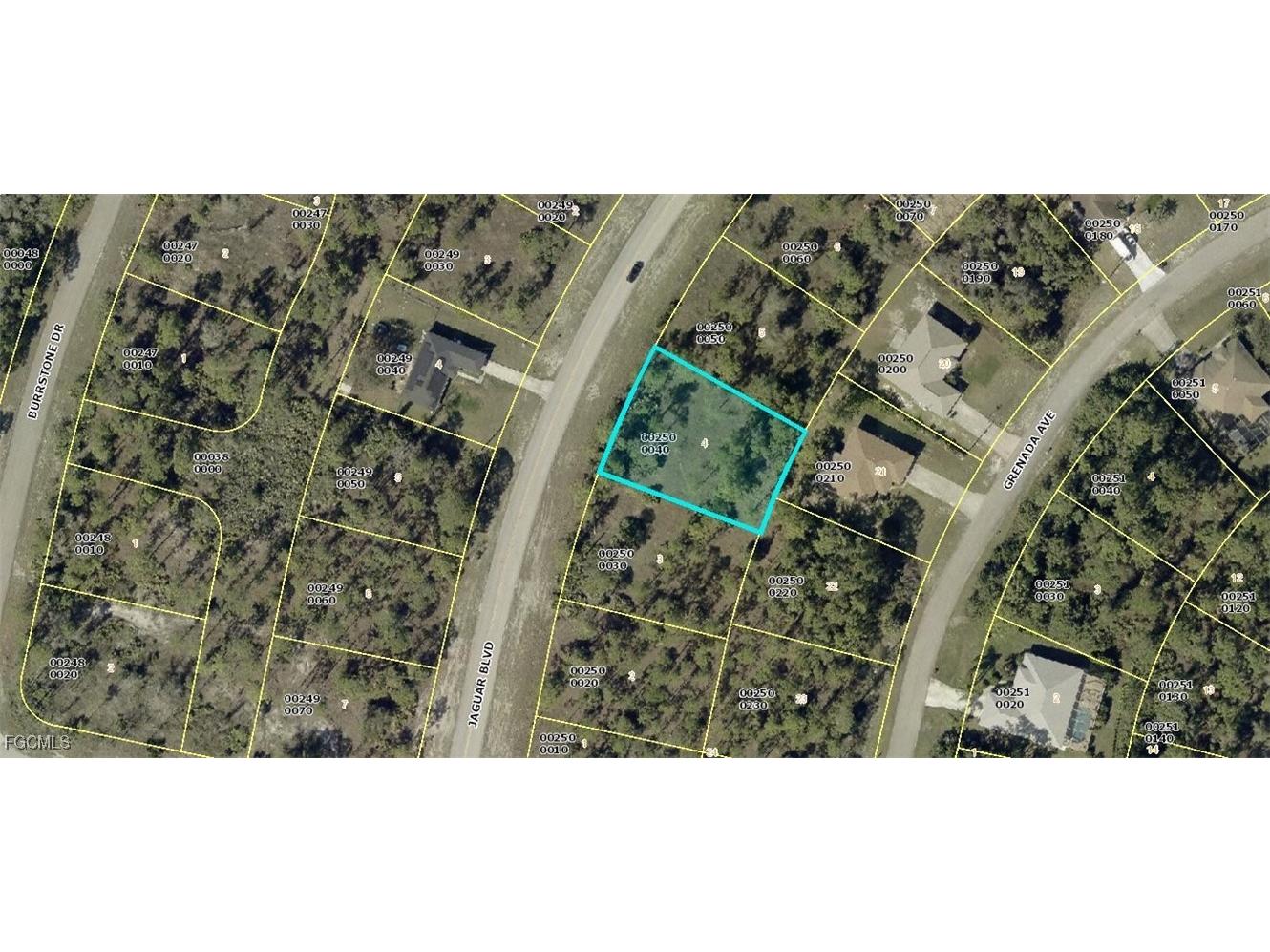 442 Jaguar Blvd Lehigh Acres FL 33974 2025017197 image1