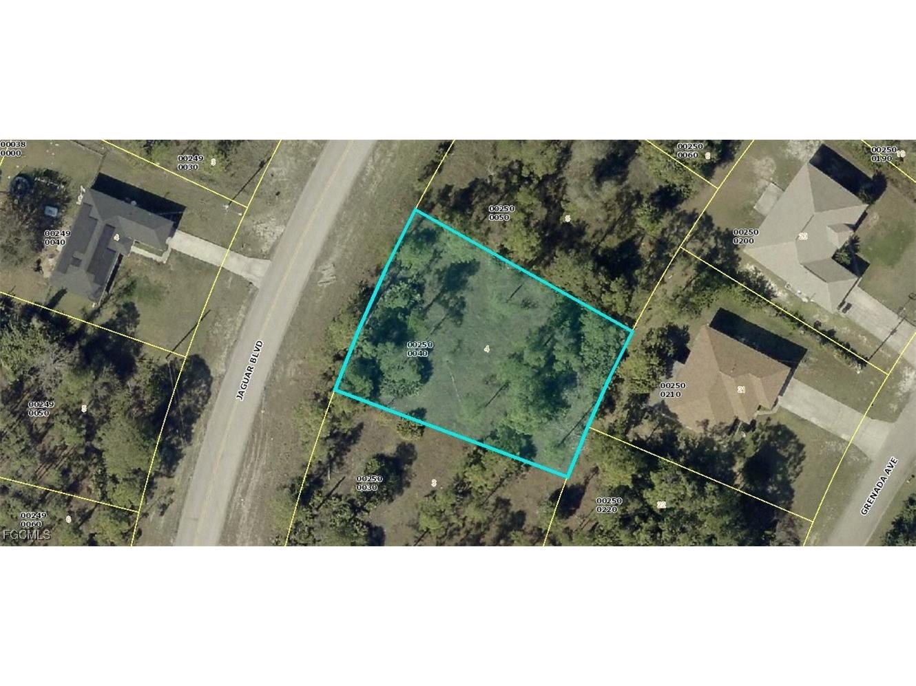 442 Jaguar Blvd Lehigh Acres FL 33974 2025017197 image2