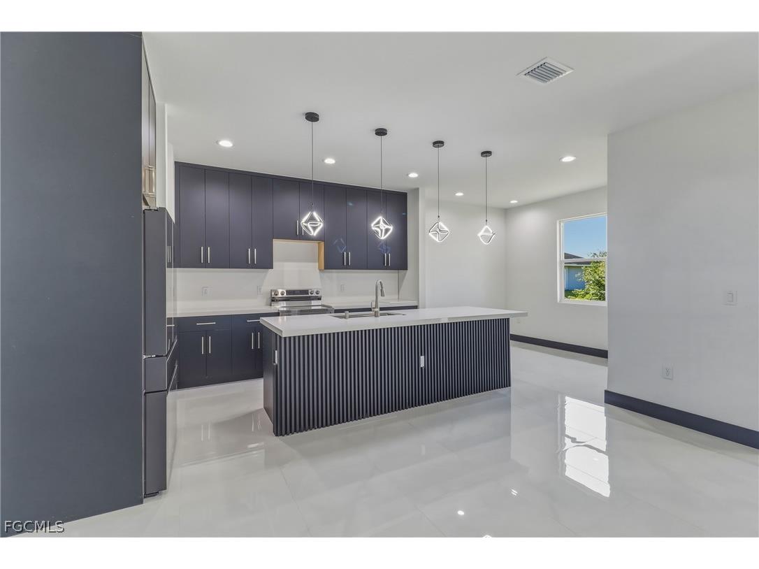 442 Mercedes Court Lehigh Acres FL 33972 2026010612 image10