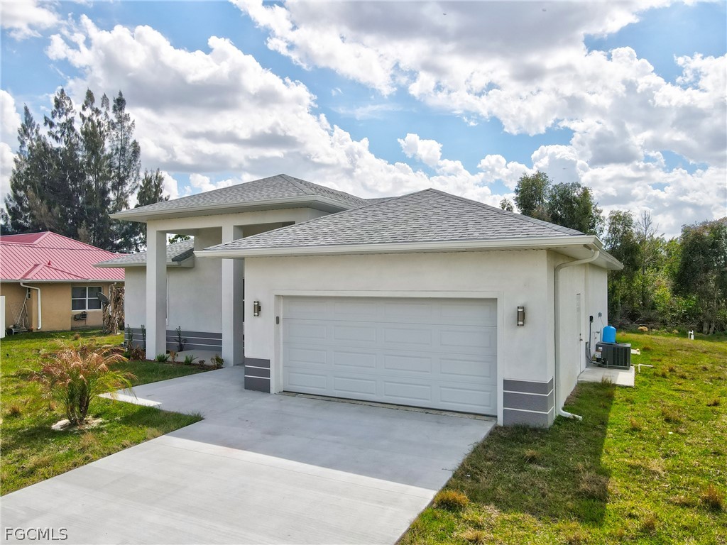 442 Mercedes Court Lehigh Acres FL 33972 2026010612 image3