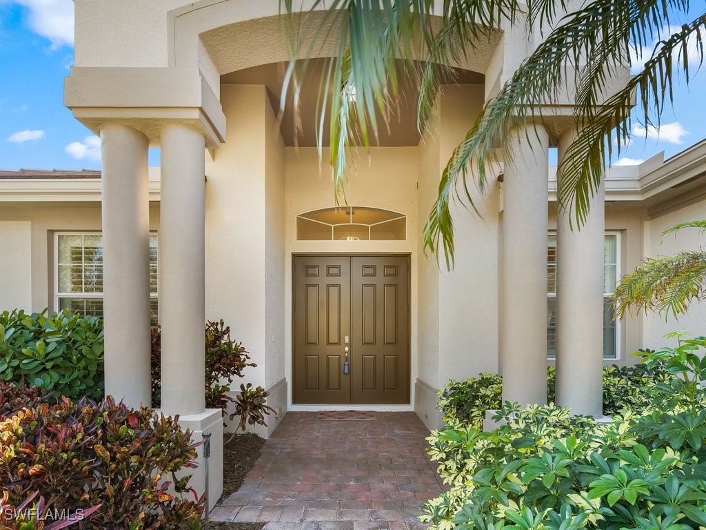 442 Saddlebrook Lane Naples FL 34110 224098436 image1