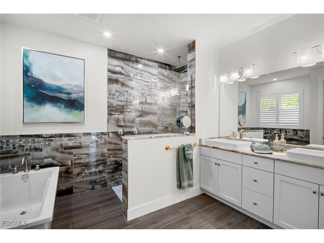 4420 SW 24th Avenue Cape Coral FL 33914 2025024100 image19