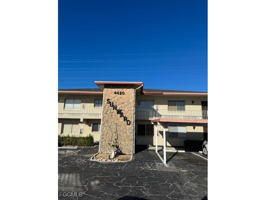 4420 Santa Barbara Boulevard #205 Cape Coral FL 33914 2025015869 image1