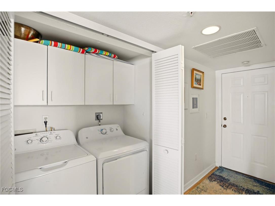 4421 Bay Beach Lane #611 Fort Myers Beach FL 33931 2026004318 image27