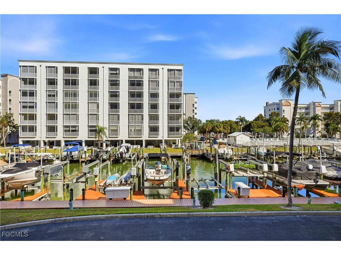 4421 Bay Beach Lane #611 Fort Myers Beach FL 33931 2026004318 image33