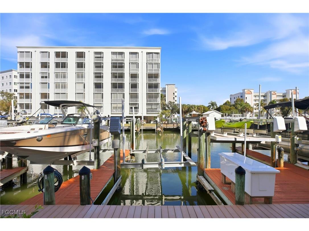 4421 Bay Beach Lane #611 Fort Myers Beach FL 33931 2026004318 image36