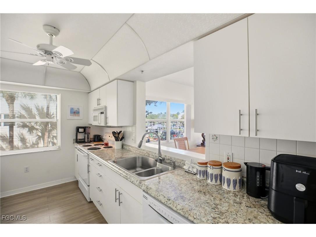4421 Bay Beach Lane #611 Fort Myers Beach FL 33931 2026004318 image8